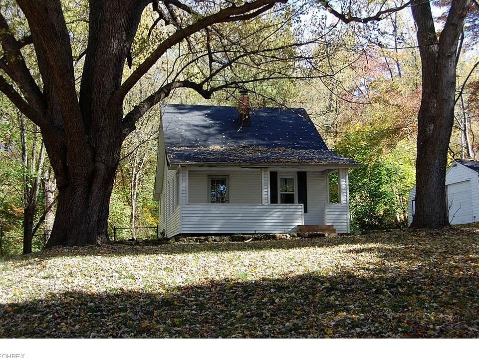 1st image of 4061 Lecona Dr