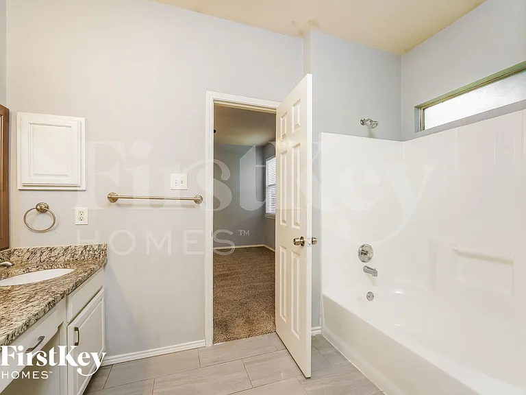 2325 Sumac Ct — Photo 10