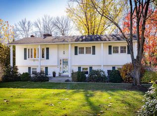 258 Juniper Rdg, Shelburne, VT 05482