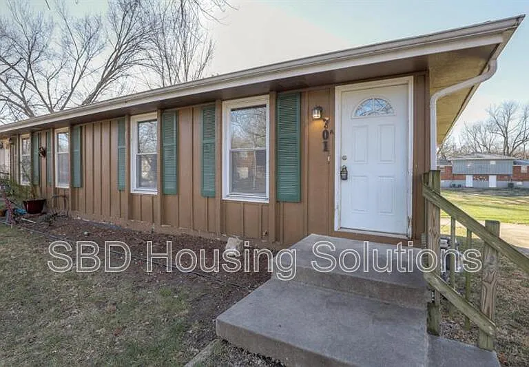 701 NE Columbus St #A — Photo 1