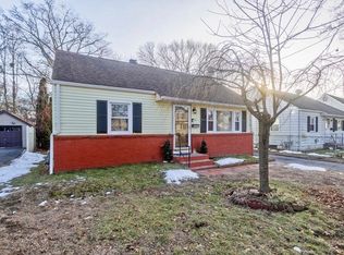 33 Campechi St, Springfield, MA 01104
