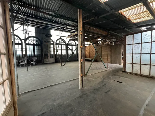 248 Beacon Avenue image 3 of 26