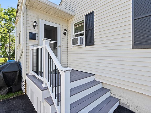 5th image of 63 Hennessy Drive