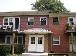 9B Hemlock Dr APT 52, Bay Shore, NY 11706