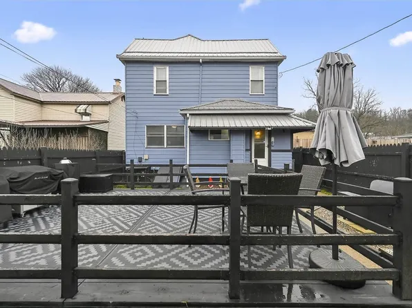 704 Center Ln, Manorville, PA 16238