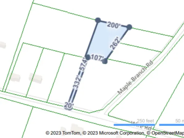 8 Wire Rd, Reevesville, SC 29471
