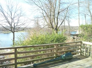 4 Beach Rd, Danbury, CT 06811