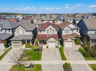 21 Mullin Dr, Guelph, ON N1E0E1