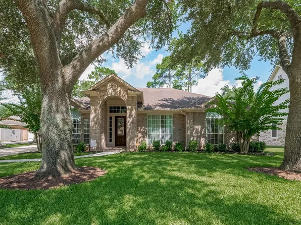 14207 Grove Estates Ln, Cypress, TX 77429