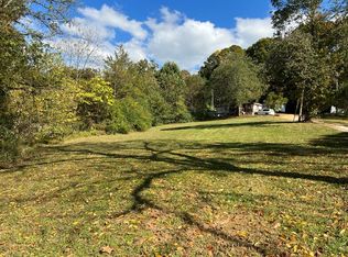 17 Memory Ln, Franklin, NC 28734