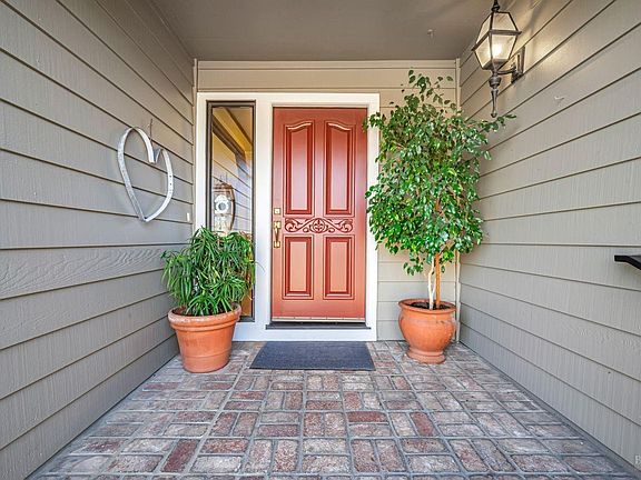 3rd image of 4755 Keystone Court