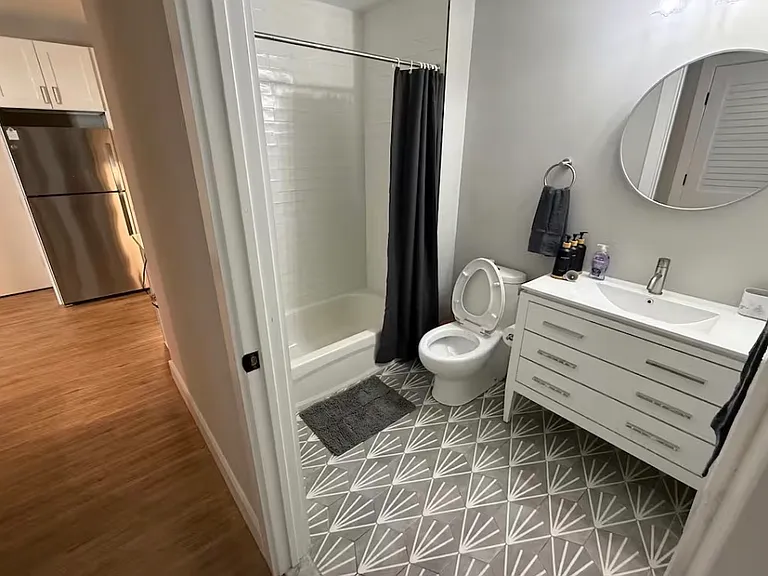 1109 Dunton St #1 — Photo 8