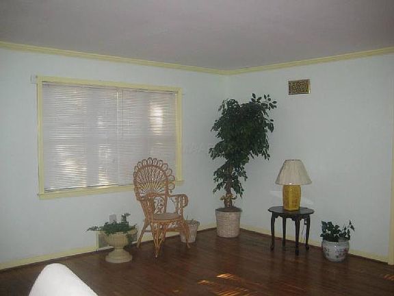5th image of 3830 Spiegel Dr