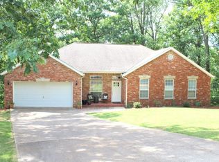 114 E Woodcliff Ln, Rogers, AR 72756