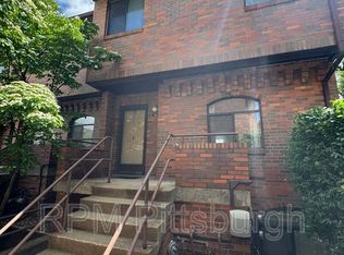 3242 Niagara Sq, Pittsburgh, PA 15213