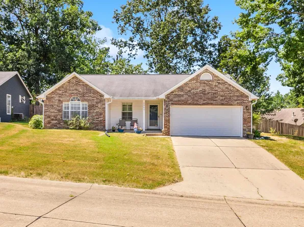 2402 Great Hill Rd, Benton, AR 72015