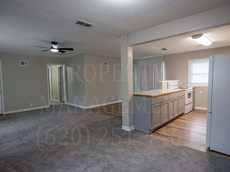608 Waverly Way — Photo 9