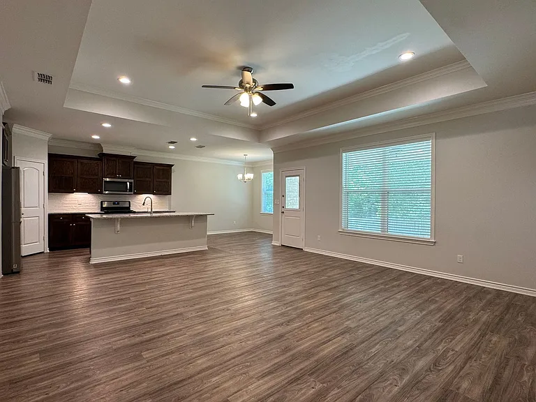 3704-3784 Cottage Park Cir — Photo 4