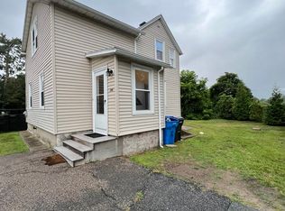38 Reed Ave, Cranston, RI 02910