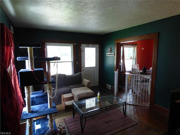 3rd image of 155 Millet Ave