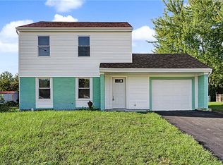 2073 Thimble Creek Dr, Dayton, OH 45426
