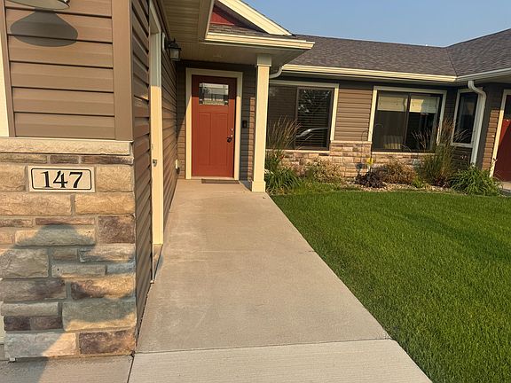 2nd image of 147 Highland Cir