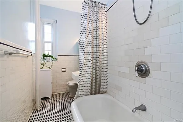 Sold by Douglas Elliman | media 20