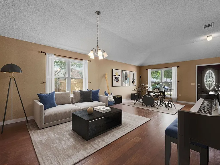 6700 Carisbrooke Ln — Photo 3