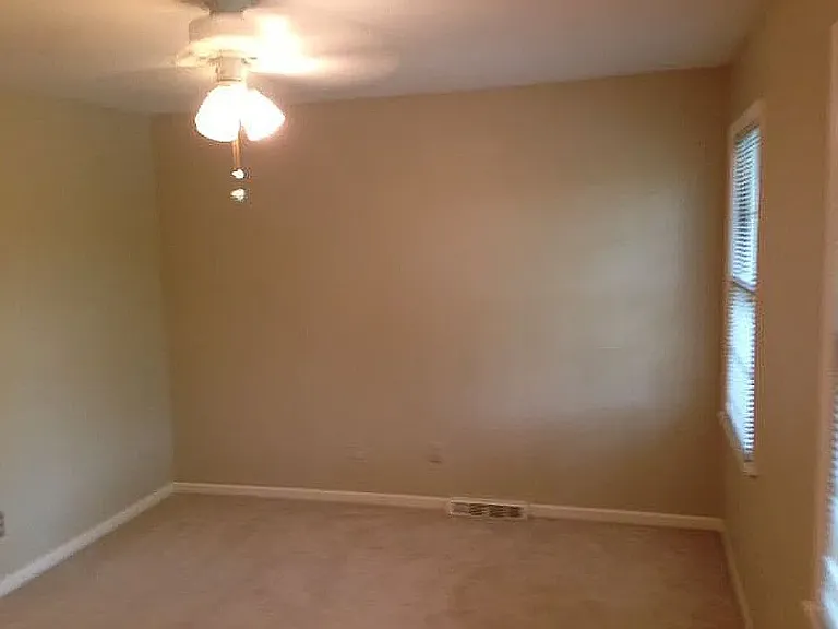 1304 Gray Hawk Rd — Photo 8