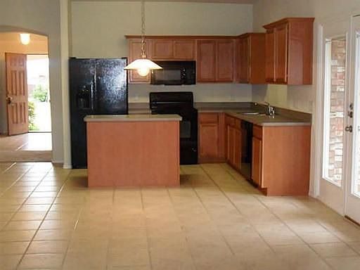 4th image of 1904 Southbrook Dr