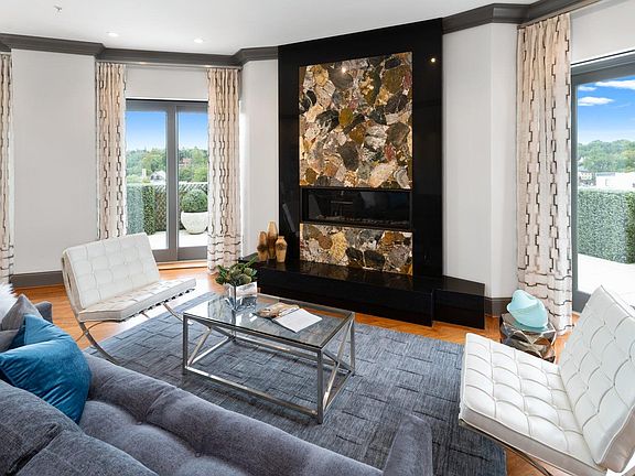 5th image of 3500 Michigan Ave Unit 61