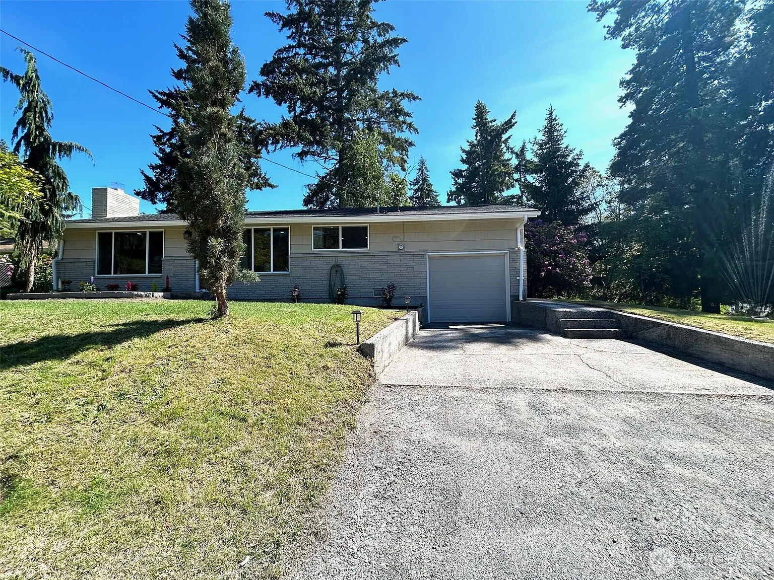 1805 N 167th Street photo 1