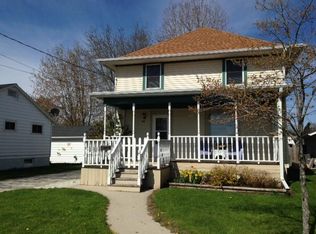 906 Lowell St, Two Rivers, WI 54241
