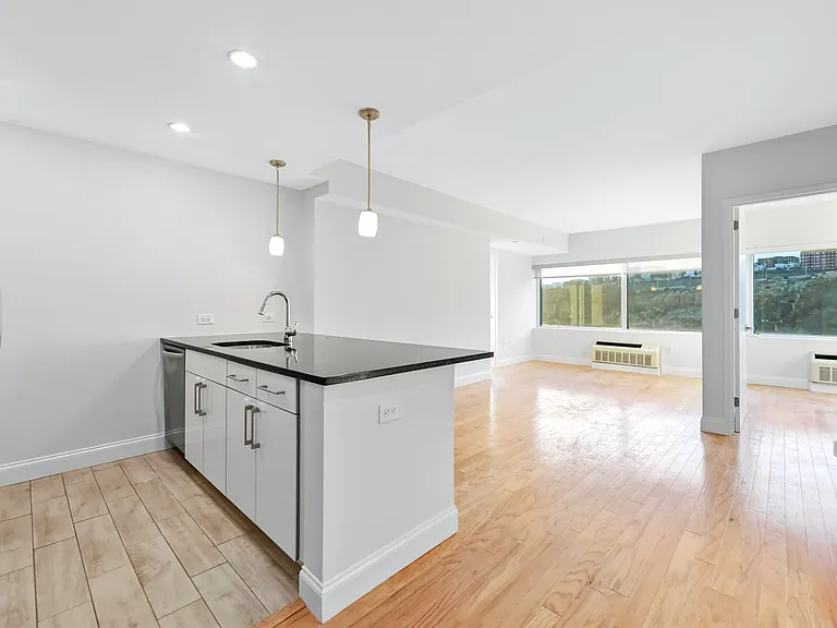 1701 Park Ave #902 — Photo 4