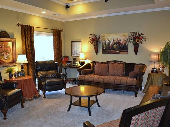 Additional Living Room