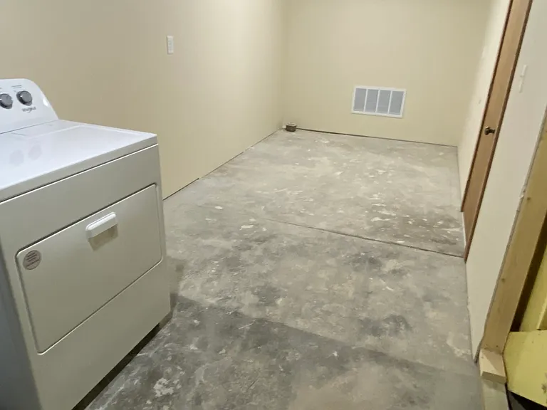3235 Vine St — Photo 8