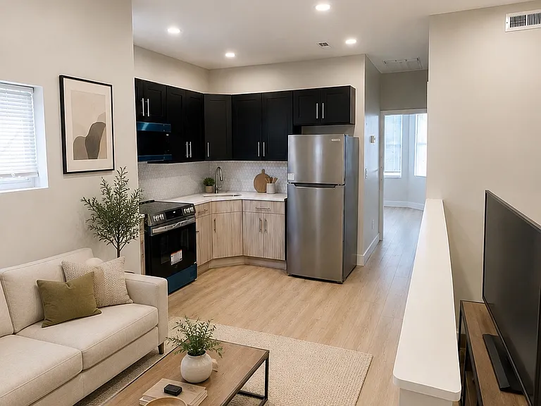 1229 W Seltzer St #2 — Photo 4