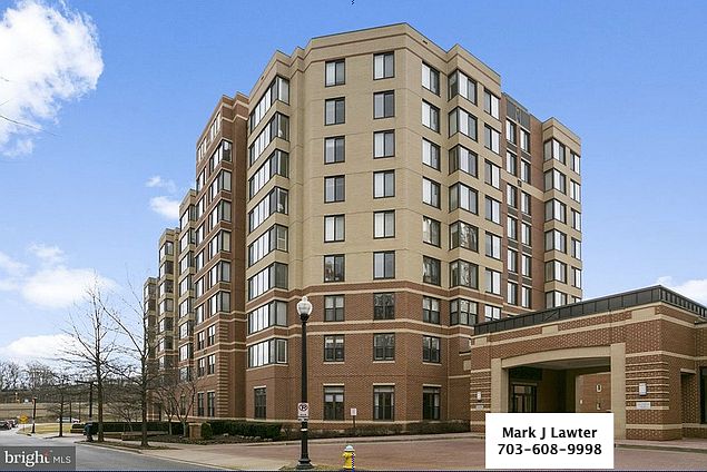 1st image of 2220 Fairfax Dr APT 807