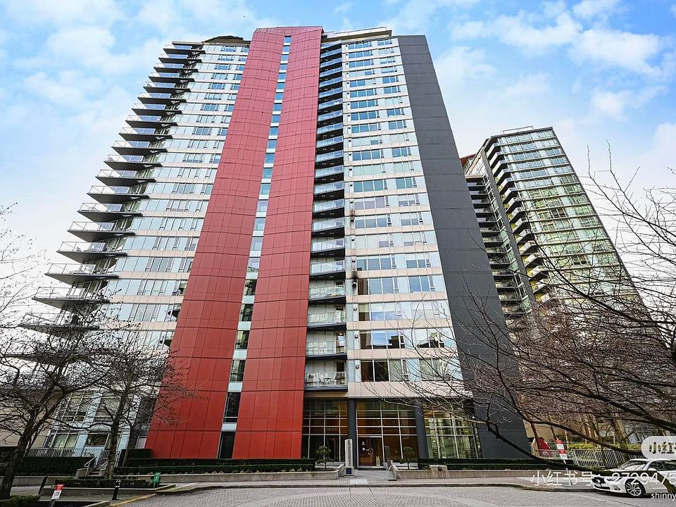 1st image of 8 Smithe Mews