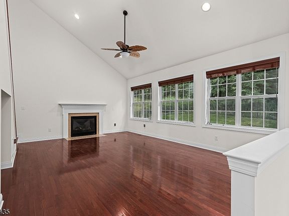 5th image of 13 Ruggiero Way