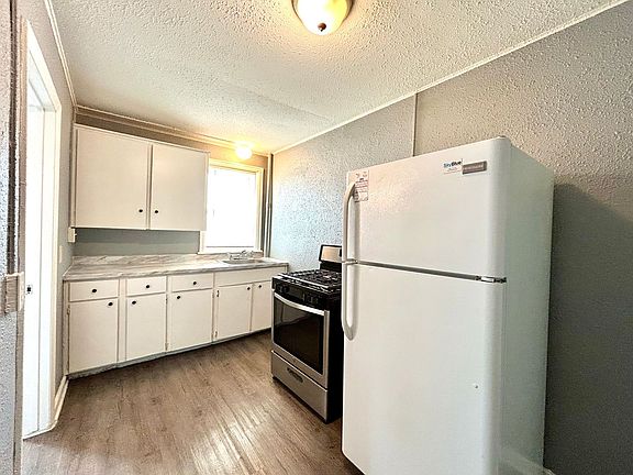 5th image of 273 E Forest Ave Unit 2