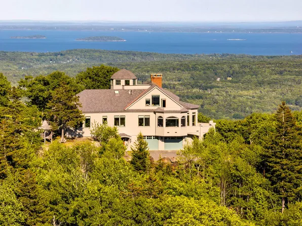 251 Mount Pleasant Street, Rockport, ME 04856