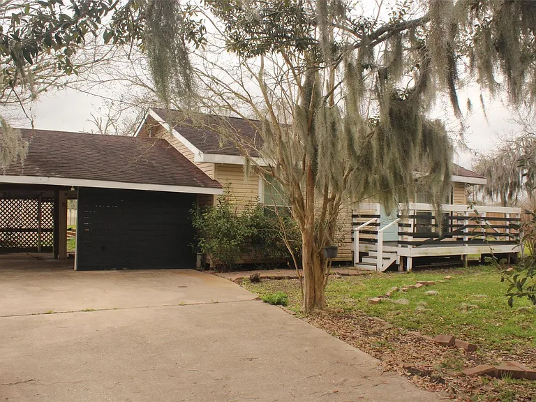 6377 County Road 659 — Photo 1