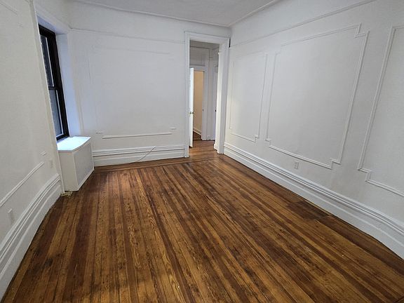 3rd image of 29 Charles St APT 1D