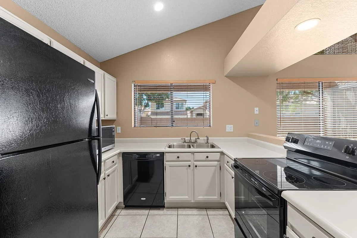 Building Photo - 1836 N Stapley Dr #184