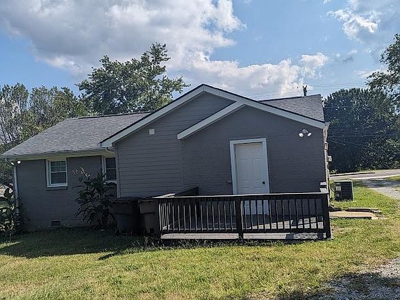 2nd image of 229 Maplewood Trce