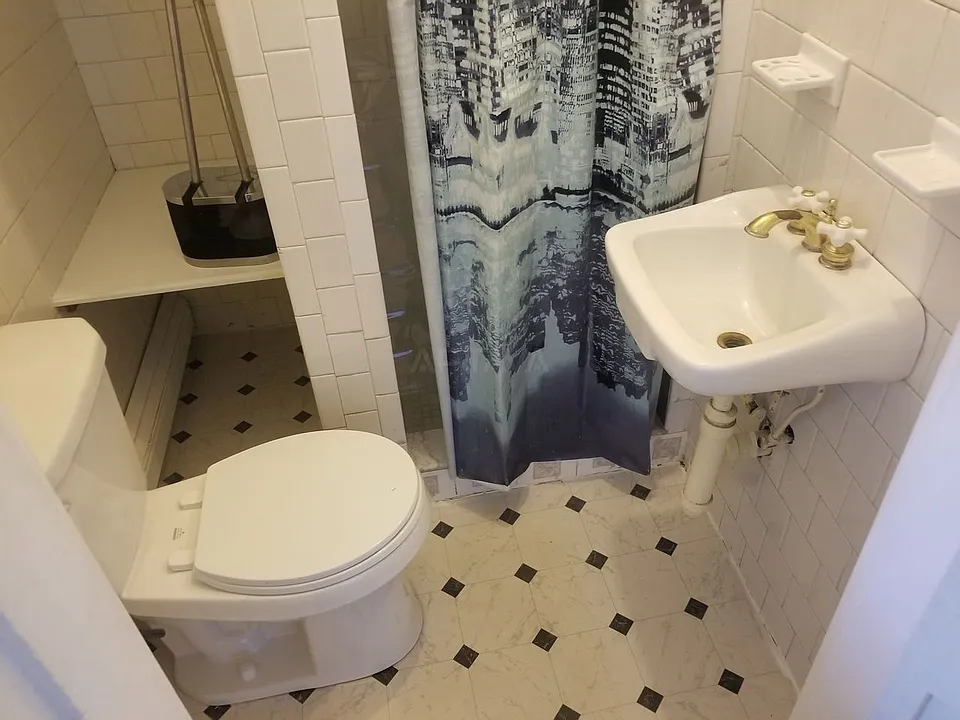 35 Pearl St #3