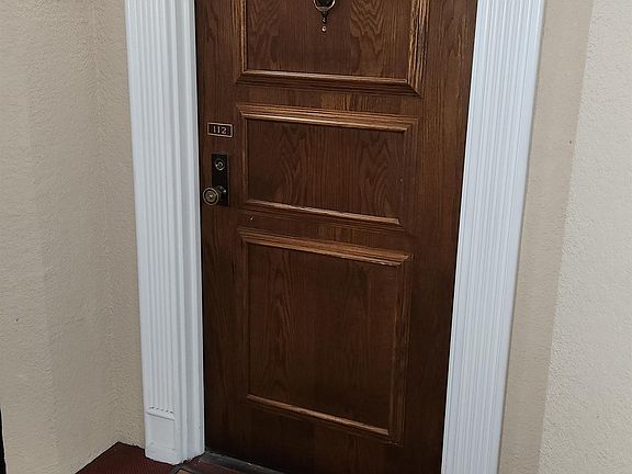 4th image of 555 Laurel Ave APT 112