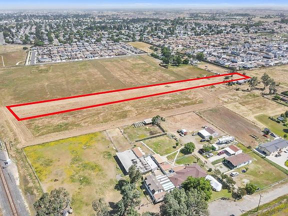 4th image of NULLB Carlisle Ave