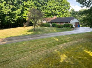 35310 Solon Rd, Solon, OH 44139